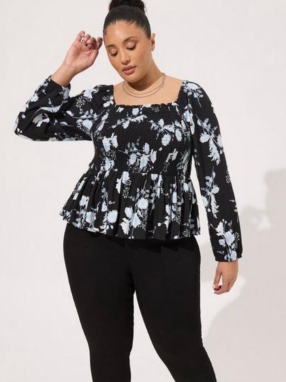 Torrid NWT Rayon Slub Smocked Bodice Floral Long Sleeve Crop Blouse, Size 12